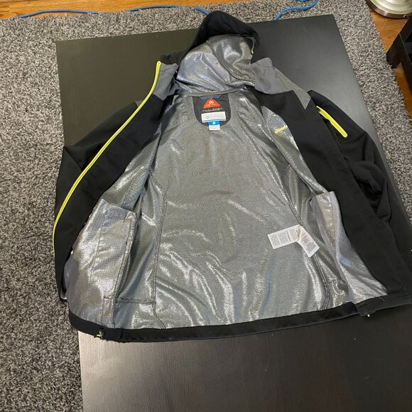 Columbia light weight Jacket plus 2 free fall/spring jacket size M - Picture 3 of 15